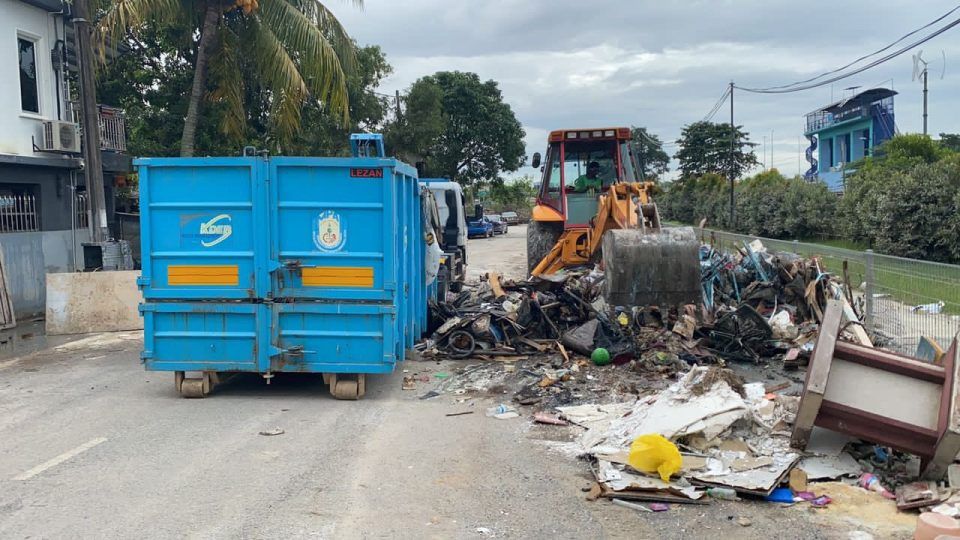 KDEBWM makes public appeal to rent backhoes to speed up Taman Sri Muda flood waste removal