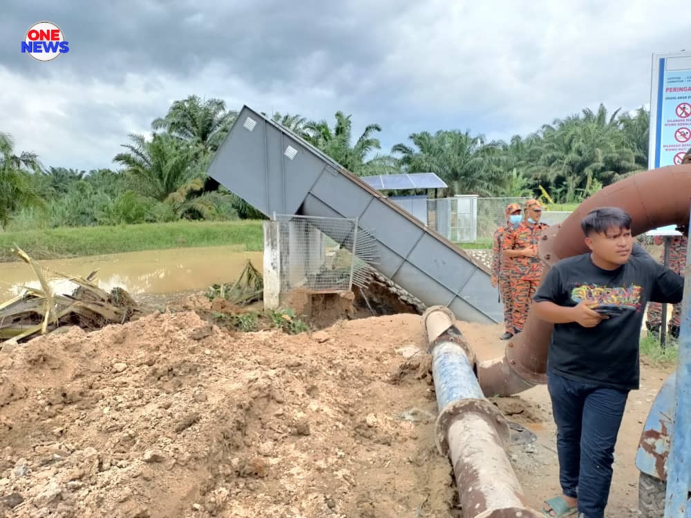 Dua ban pecah di Kuala Langat siap dibaik pulih petang ini
