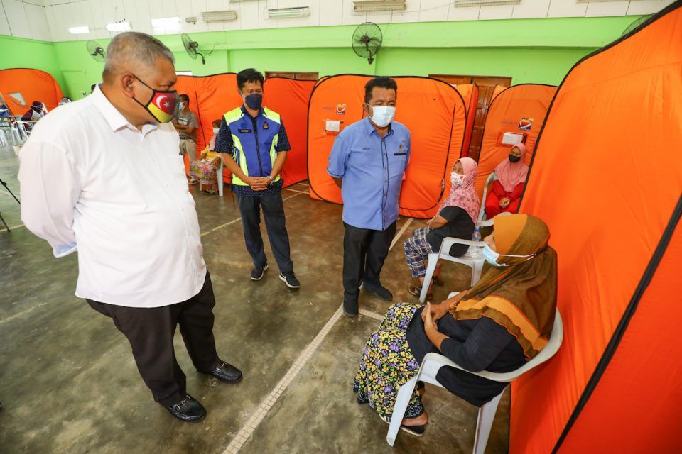 万津有2疏散中心运作 住有40灾黎