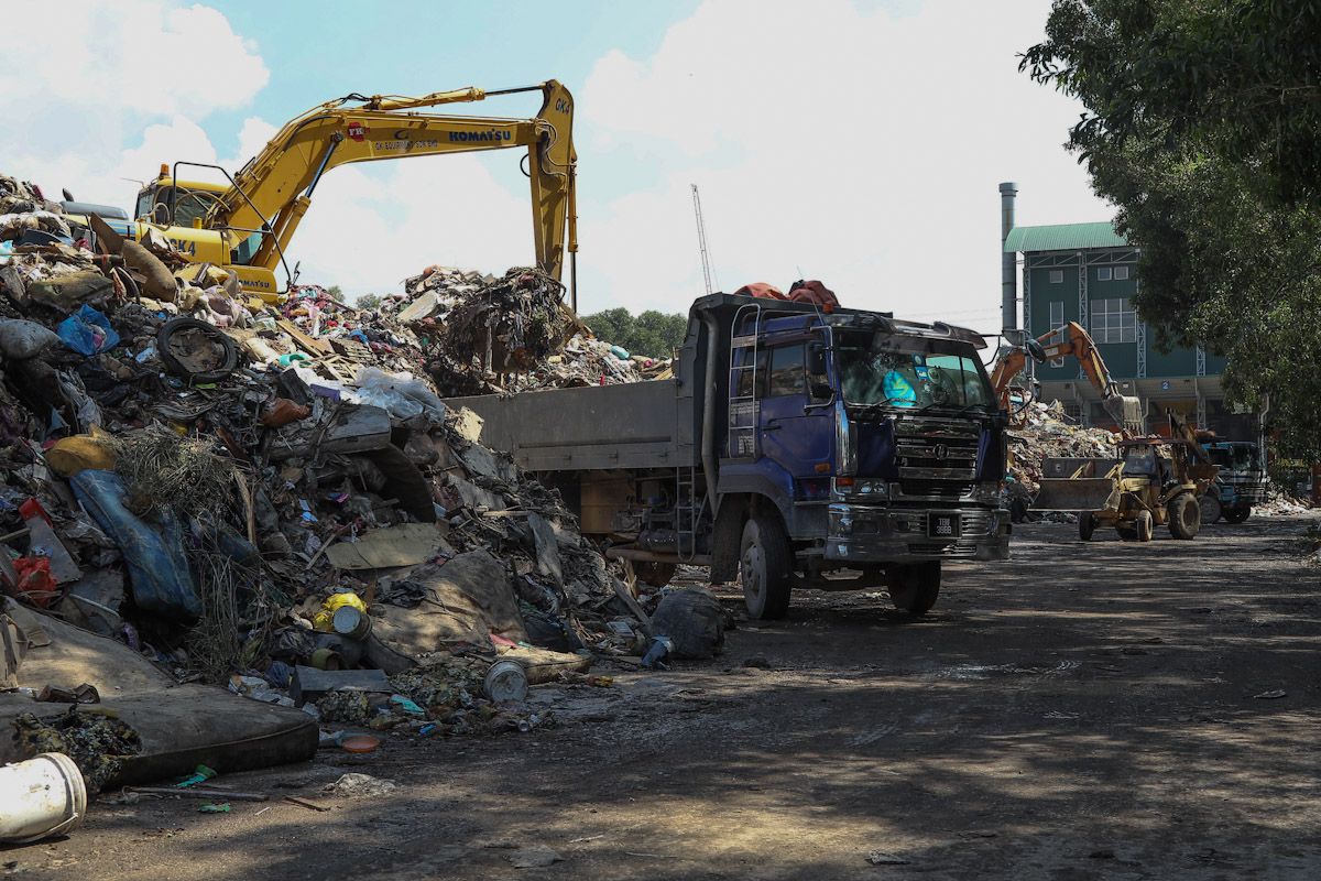 அடிப்படை வசதிகளை சீரமைக்க 51 ஊராட்சி மன்றங்களுக்கு 5 கோடி வெள்ளி நிதி