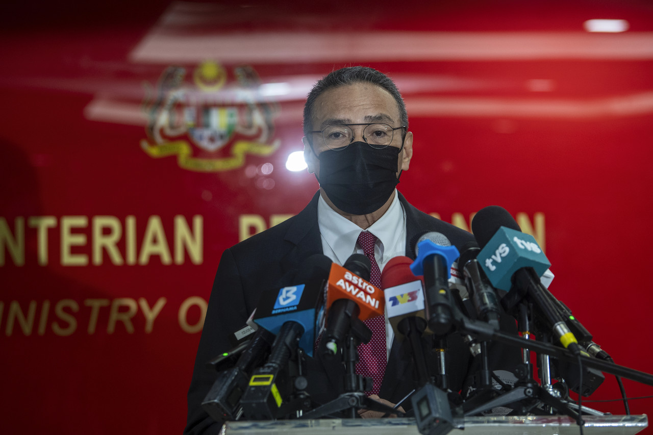 Maximum punishment against individuals responsible for issuing fake Covid-19 vaccination cert — Hishammuddin