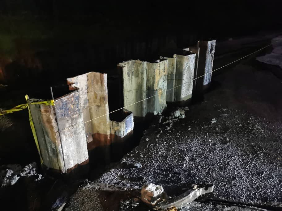 செர்டாங்கில் மண்சரிவு- ஆற்றின் கரையை வலுப்படுத்தும் பணிகள் தீவிரம்