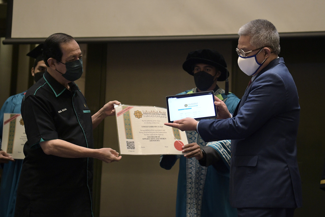 Dr Adham: Using blockchain technology, Covid-19 vaccination cert cannot be duplicated
