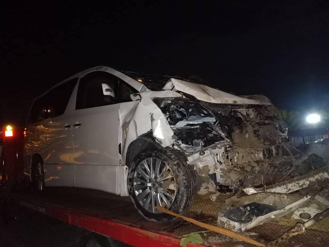 Dollah Salleh, family involve in road crash