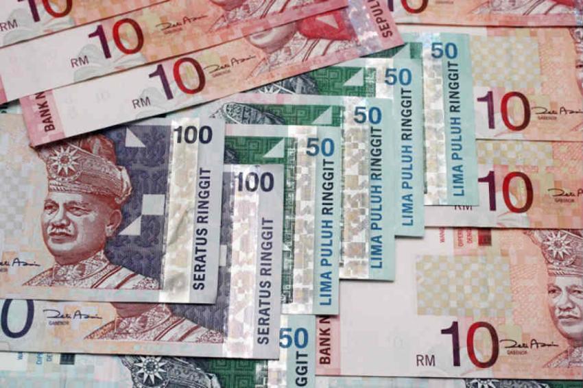 Ringgit ends higher on regional trade optimism