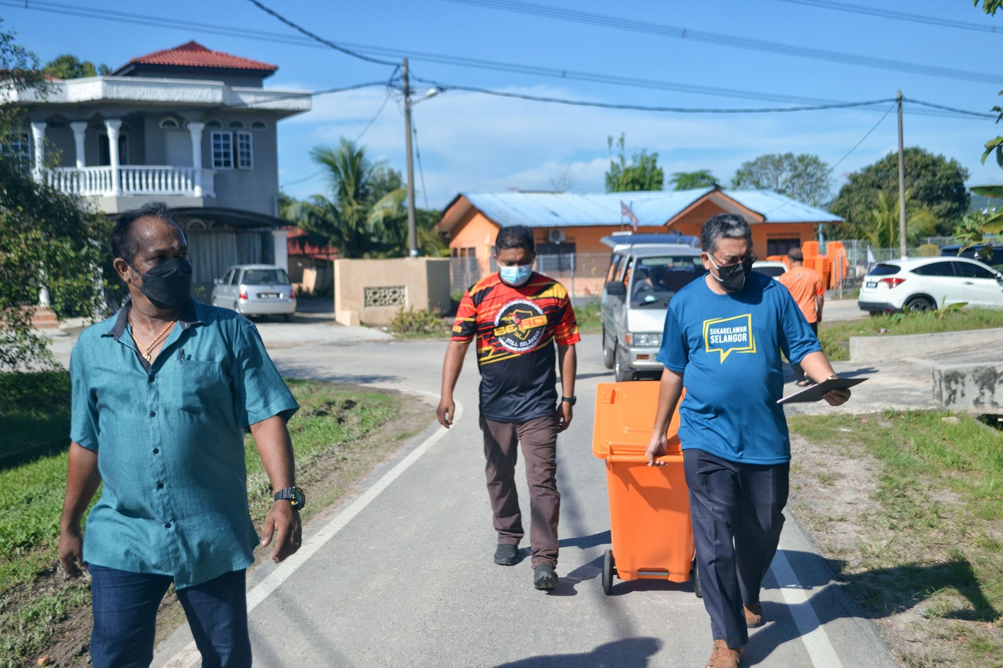 Wakil rakyat Sungai Ramal ganti 150 tong sampah dihanyut banjir