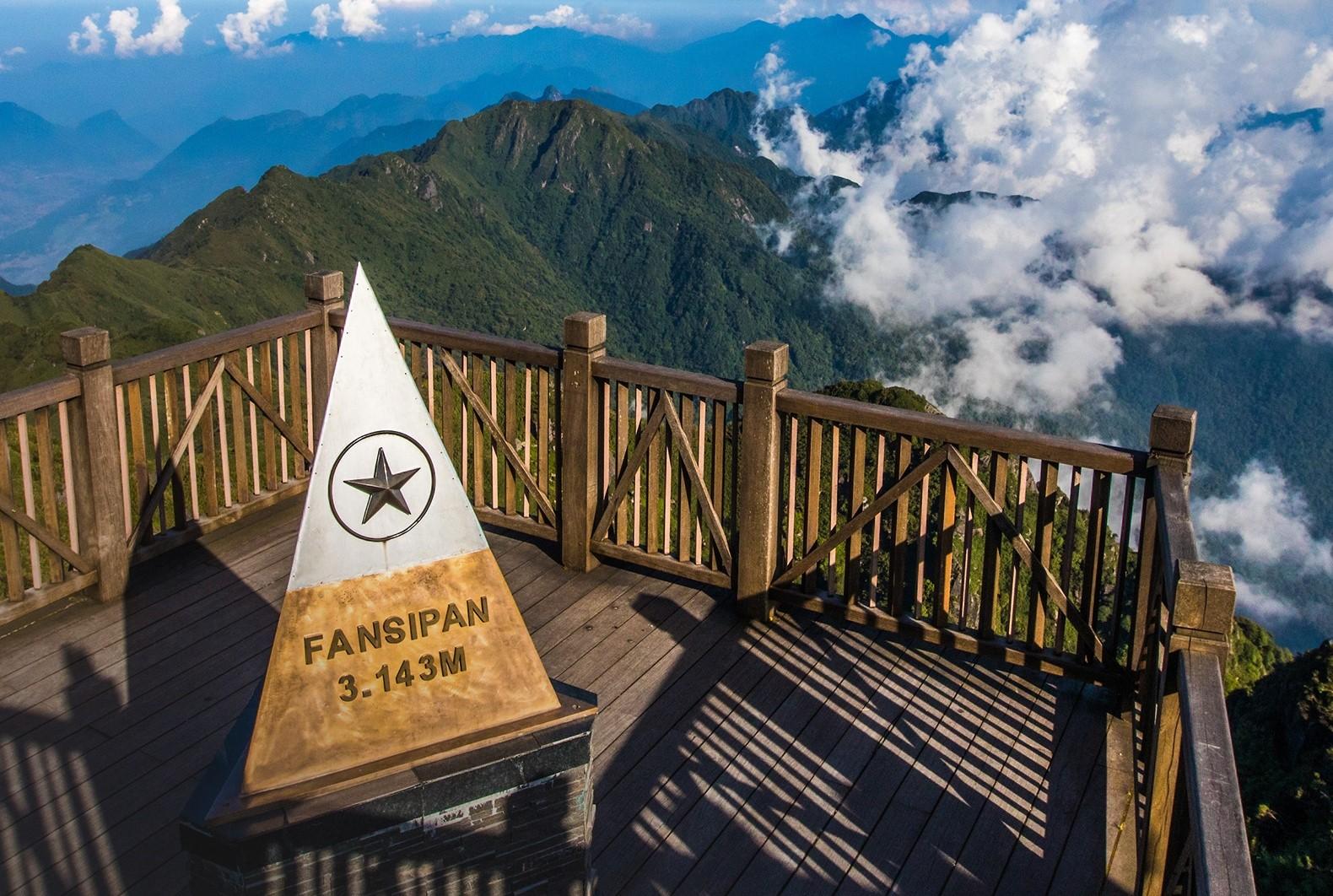 Ice, snow reported on Vietnam's Mount Fansipan