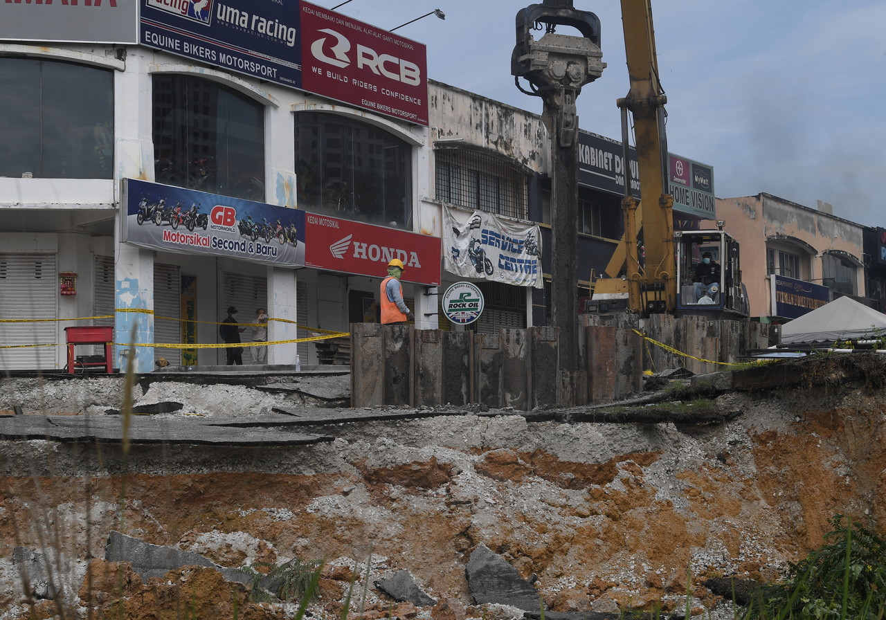 25 risky slopes in Selangor to be strengthened — Exco