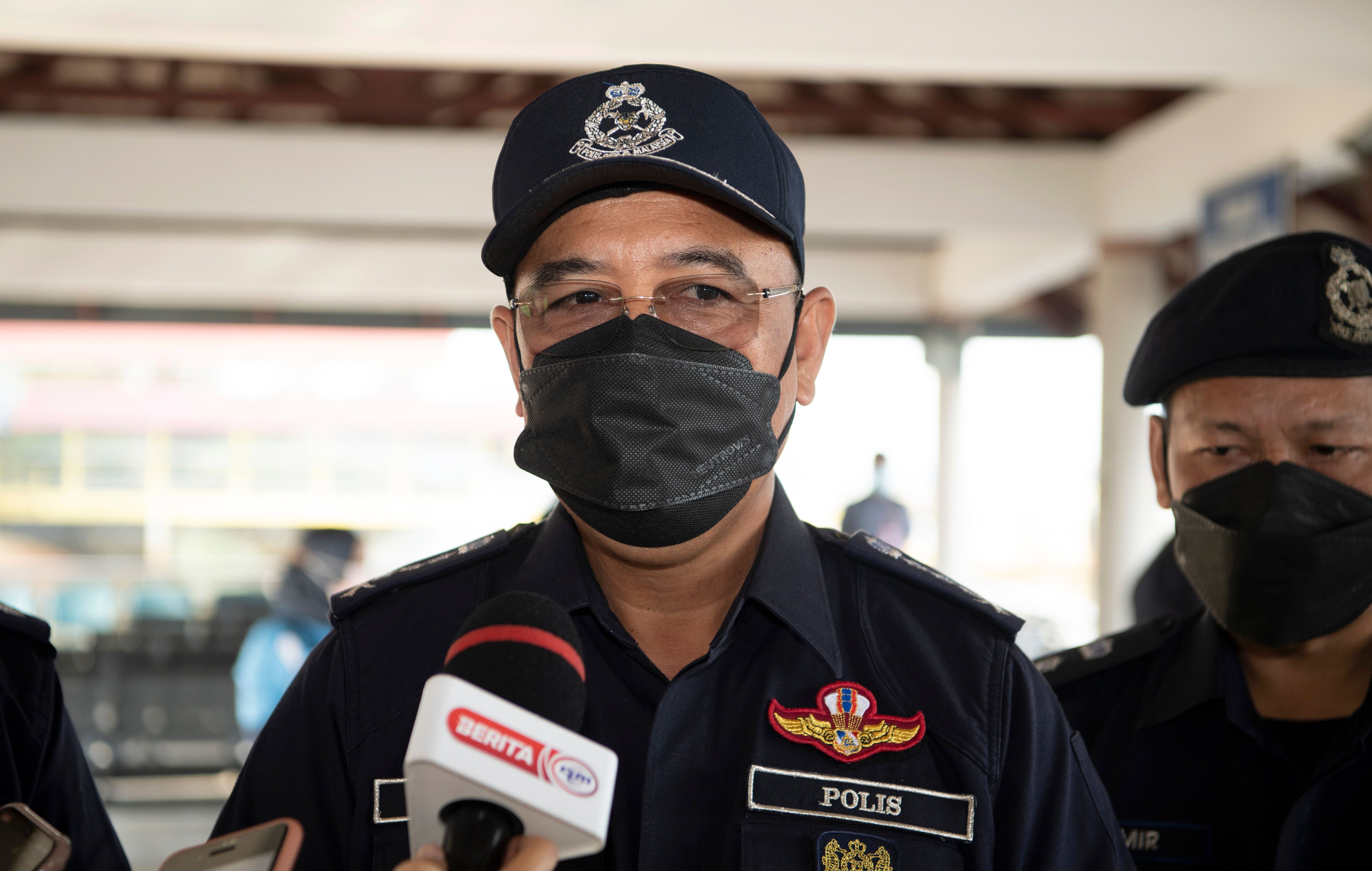 Doktor, tiga individu ditahan bantu siasatan pengeluaran kad vaksin palsu