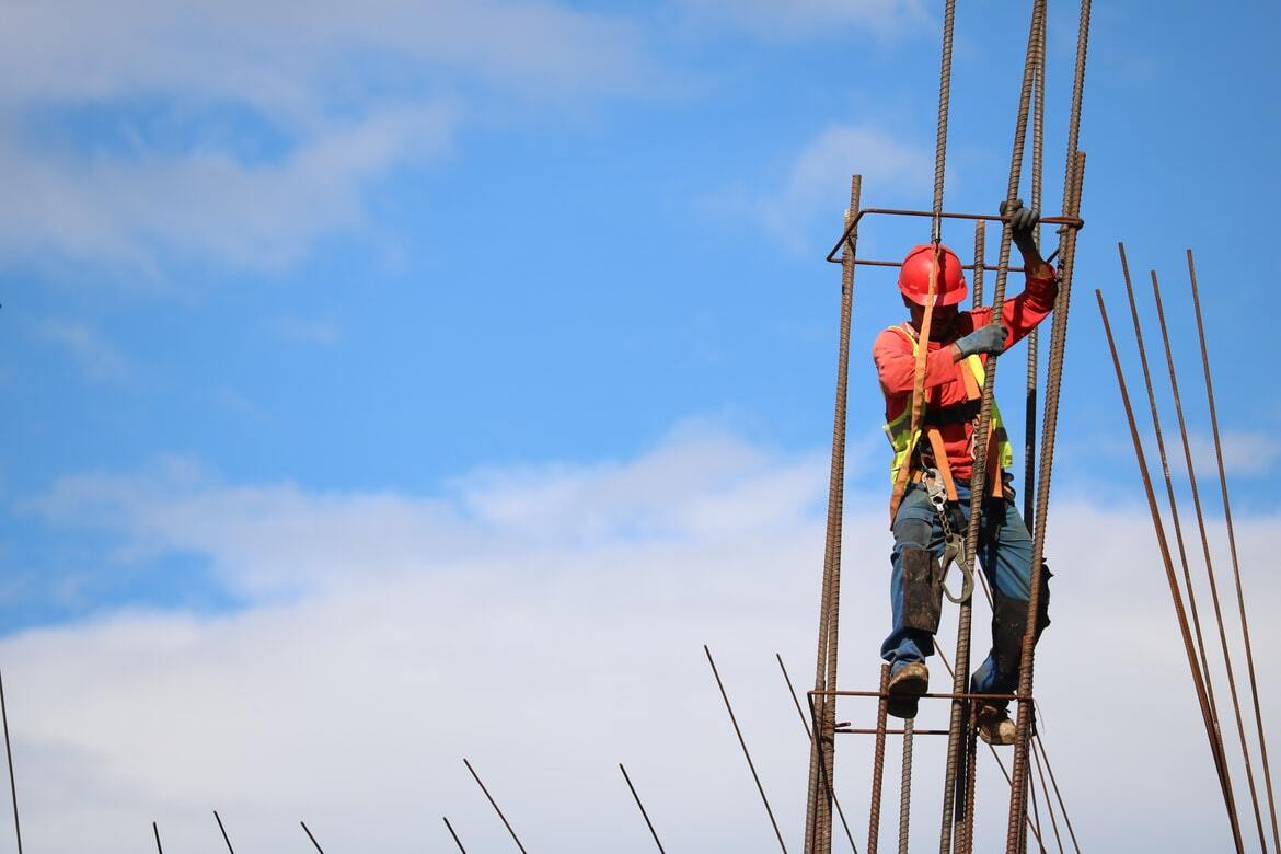 MEF appeals for special approval to employ refugees, undocumented foreign workers