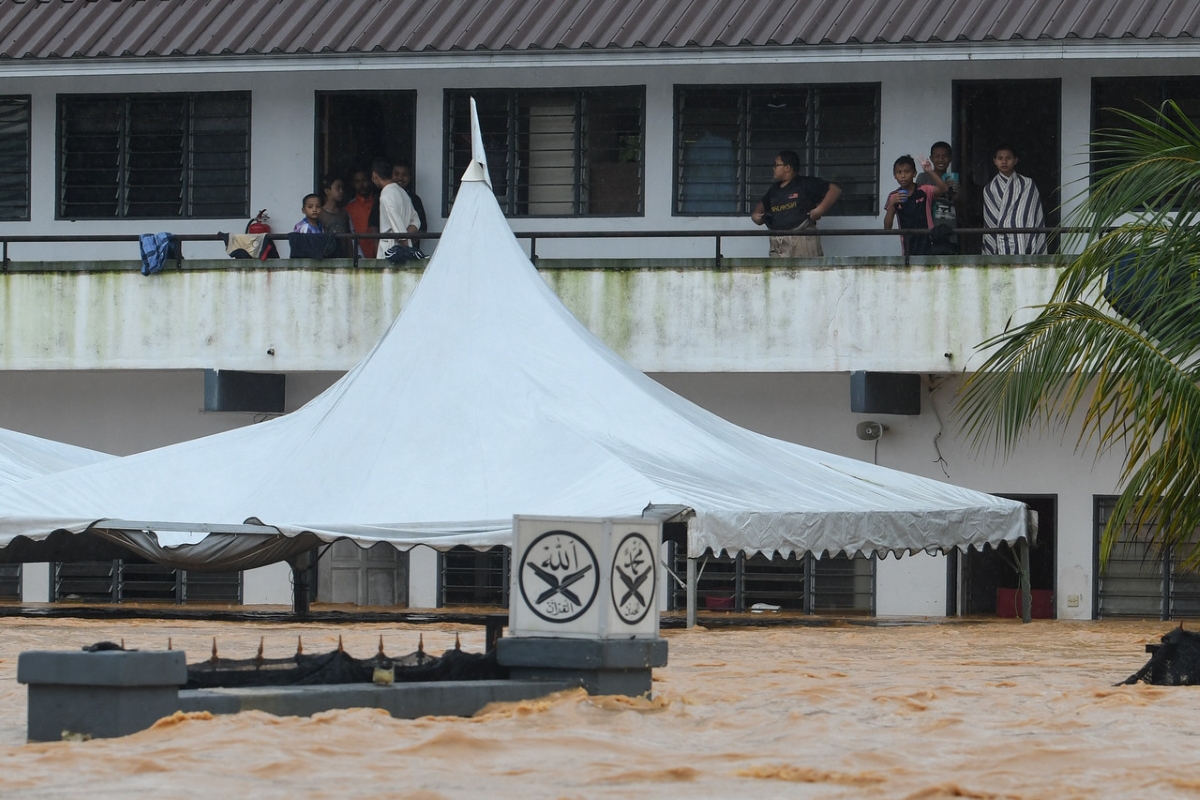 160 Form Five students in Kuala Berang evacuated