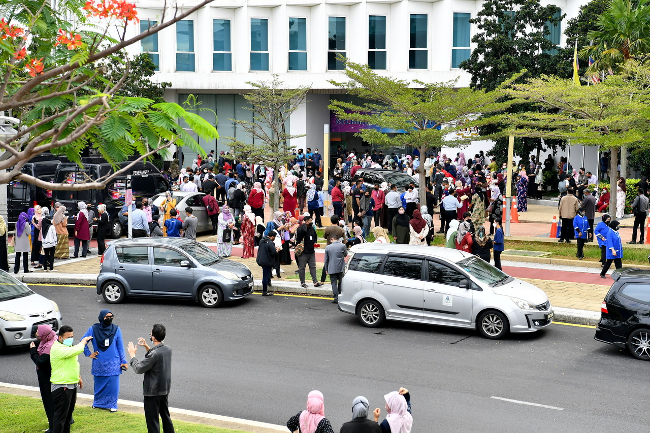 Bomba Negeri Sembilan terima dua laporan rekahan kecil struktur bangunan