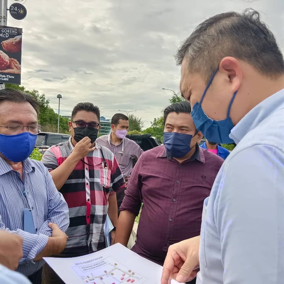 武吉加里尔高峰大路与1路 即日起安装水管.民众受促注意路况