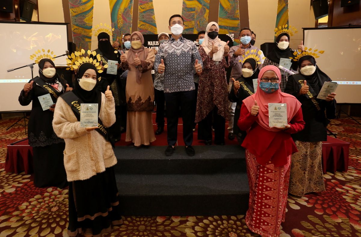 EXCO: 70 usahawan luar bandar tamat kursus, galak buka premis sendiri