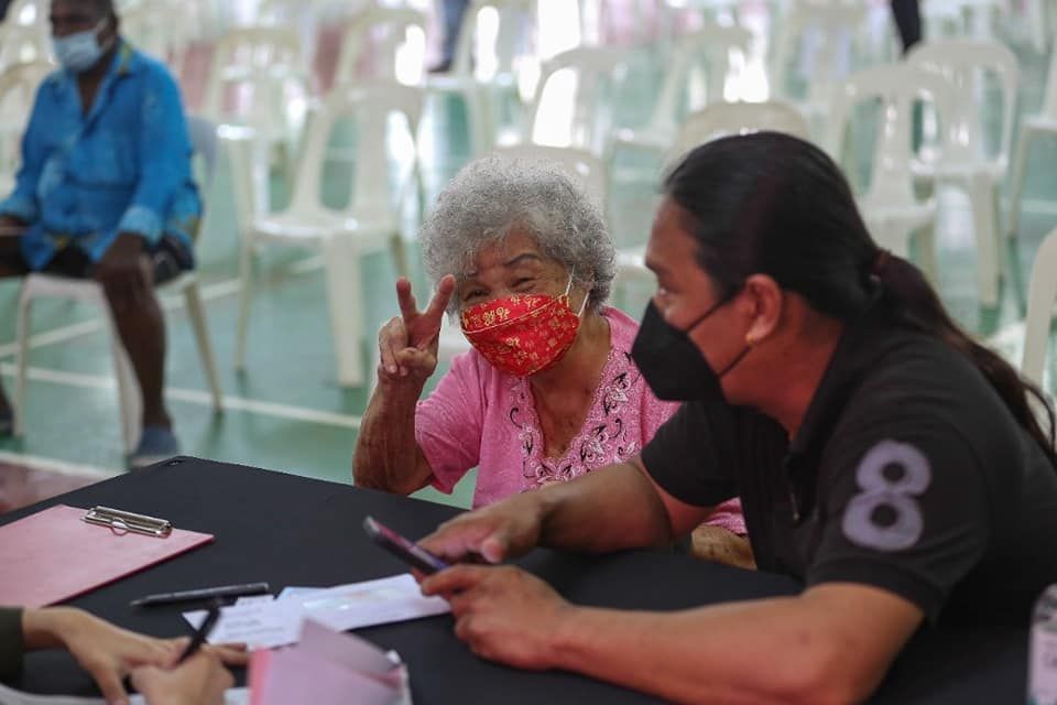 巴生县截至昨日有5万3825家庭 获1000令吉水灾援金