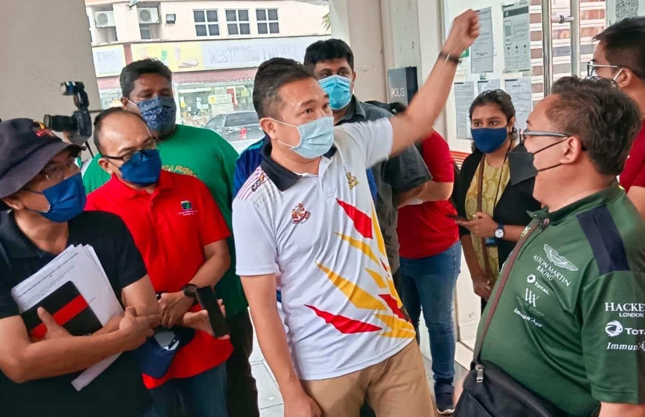 Kerjasama penduduk mudahkan proses pemasangan paip Loji Rawatan Langat 2