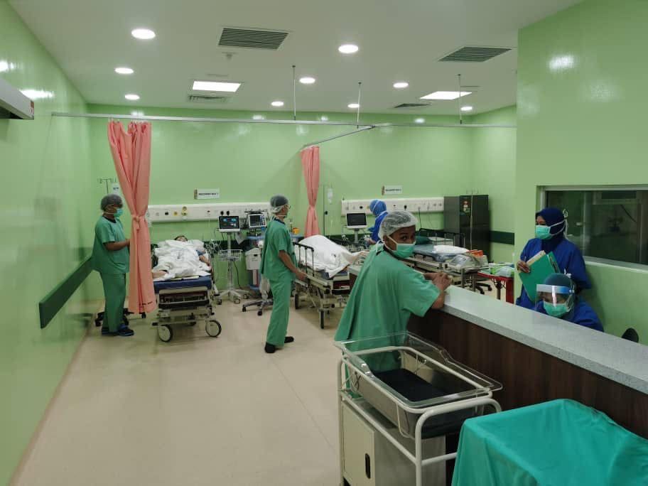 开年后染疫数据飙升  累计8940医护员确诊冠病