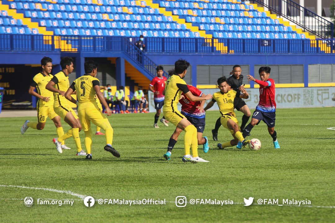 Covid-19: 12 pemain, pegawai skuad bola sepak negara terkandas di Kemboja