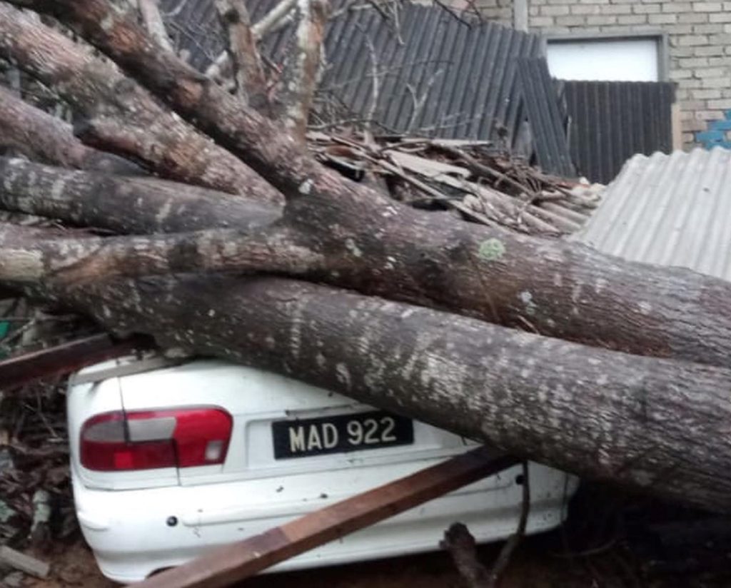 30 houses in Gemas damaged in thunderstorm