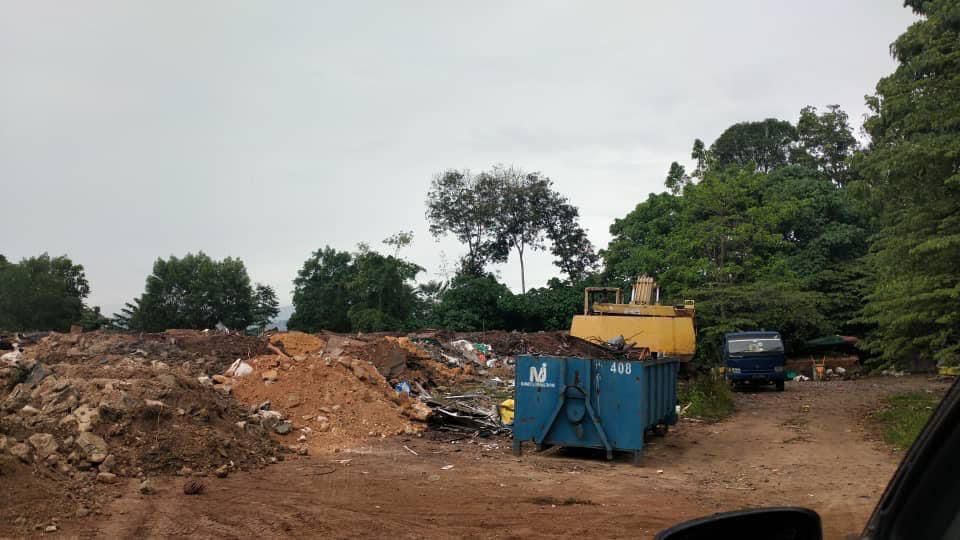 Majlis Perbandaran Selayang sita empat lori buang sampah haram