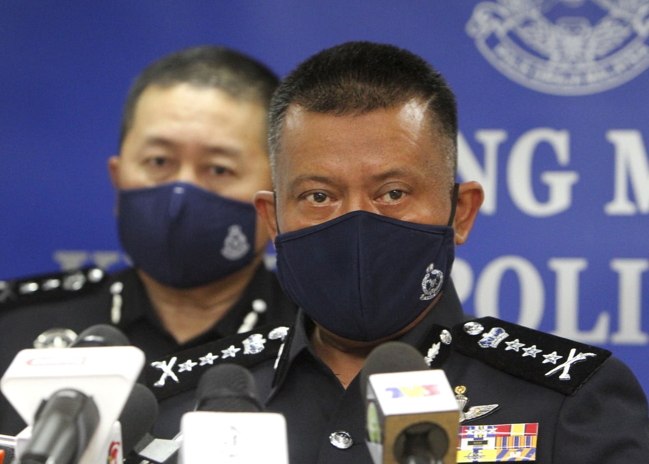 Mother, son among three held for drug trafficking