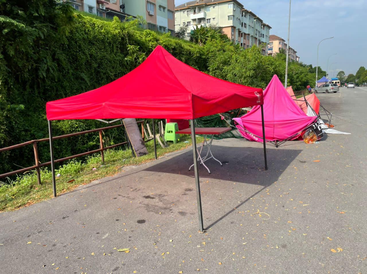 小贩档口占用武吉美华大路停车格 加影市会开17警告信