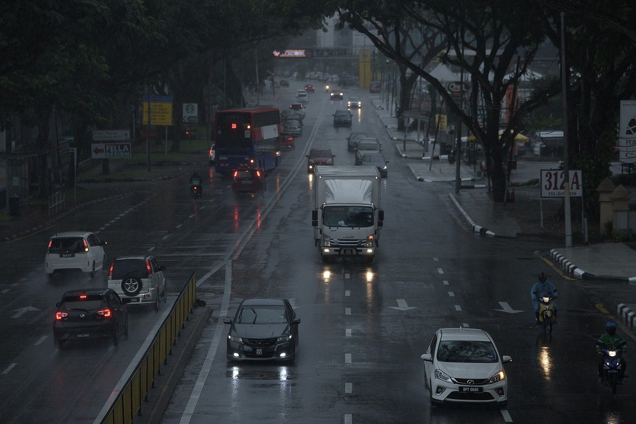 雪州6县及隆布森甲多州现雷风雨至下午6pm
