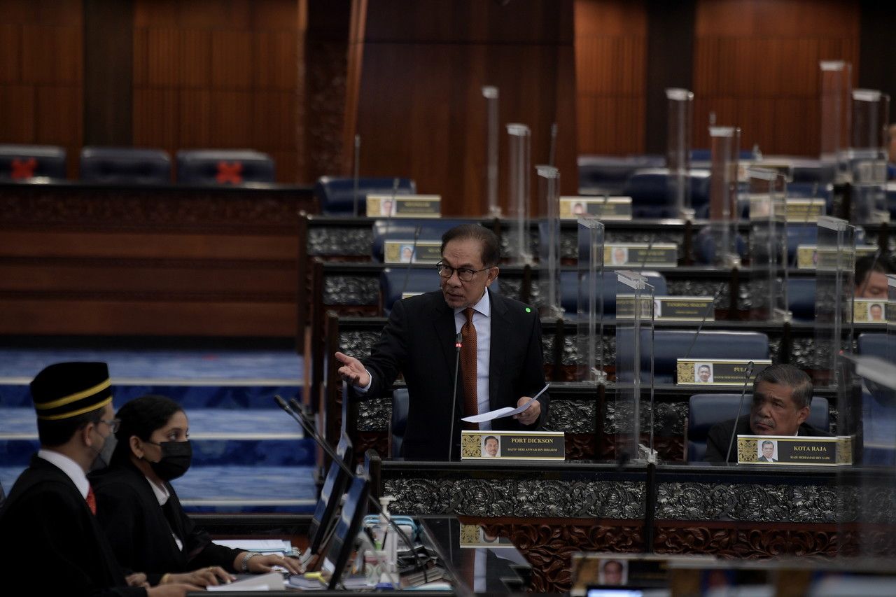 生活费沉重.马币贬值   安华：国会反映代民请命