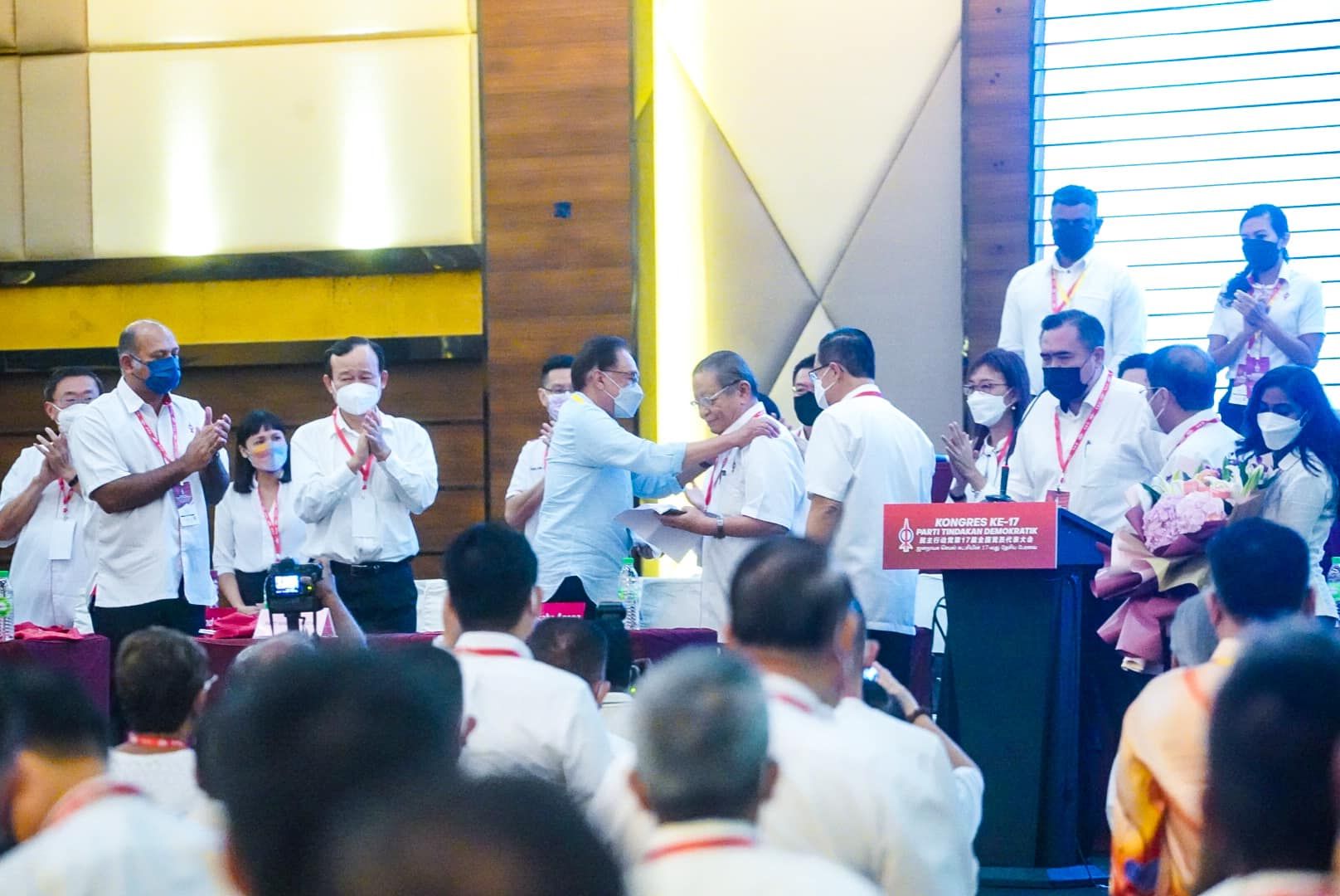 感恩林吉祥多年付出  安华：蓝眼续巩固希盟士气