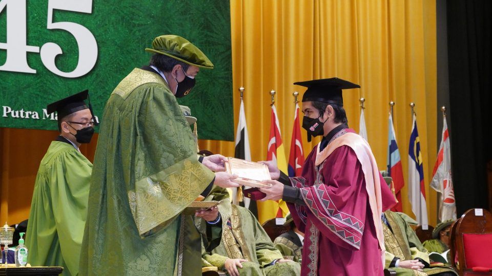 雪州苏丹吁博大毕业生 继与大学维持联系