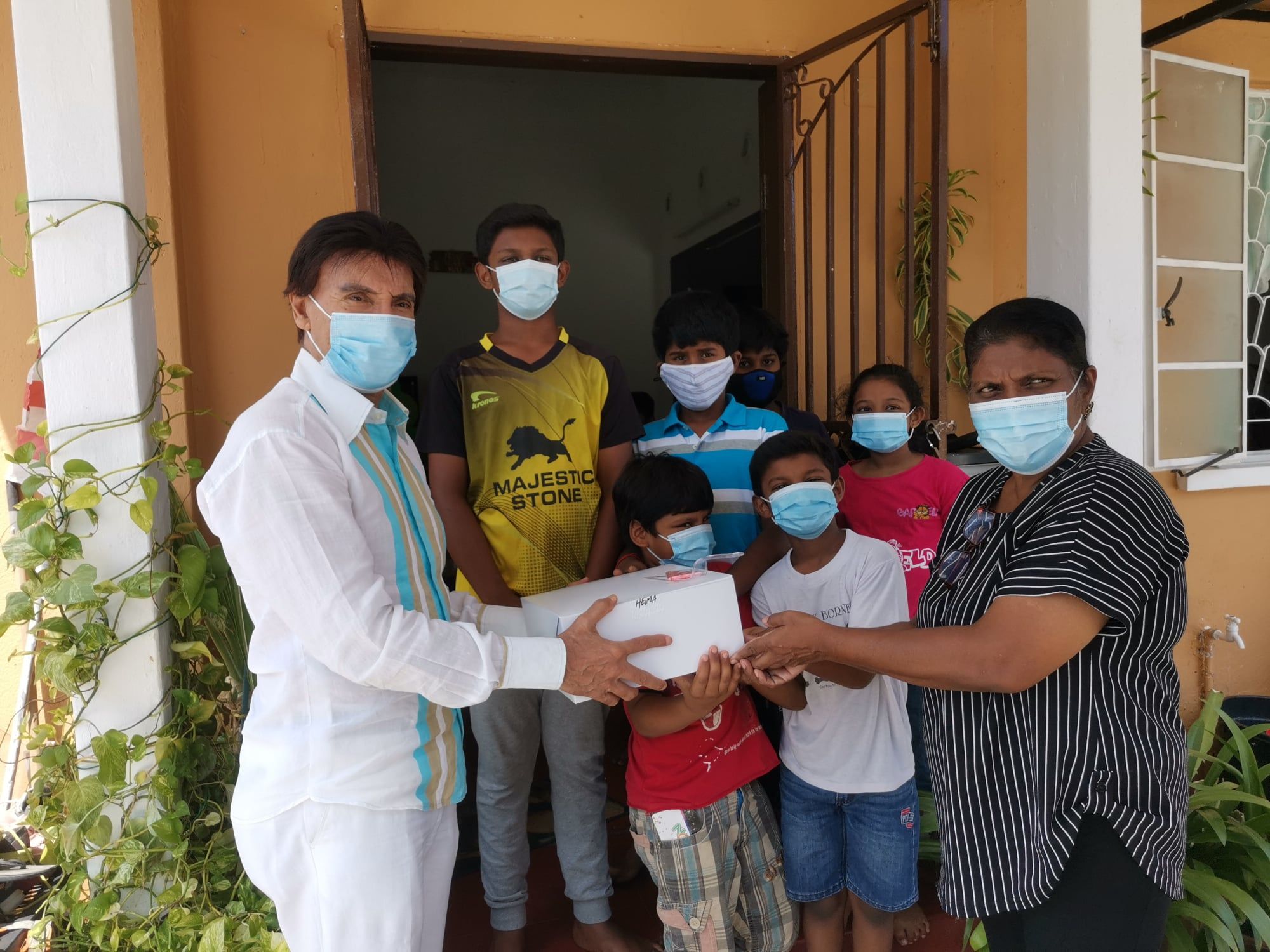 DJ Dave teruja rai ulang tahun kelahiran bersama insan kurang bernasib baik