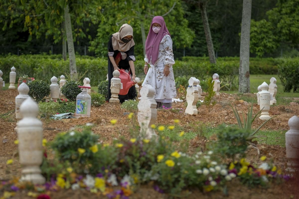 விதவைகள் வீட்டிலிருந்து வேலை செய்ய முதலாளிகள் அனுமதிக்க வேண்டும்- பிரதமர் வலியுறுத்து 