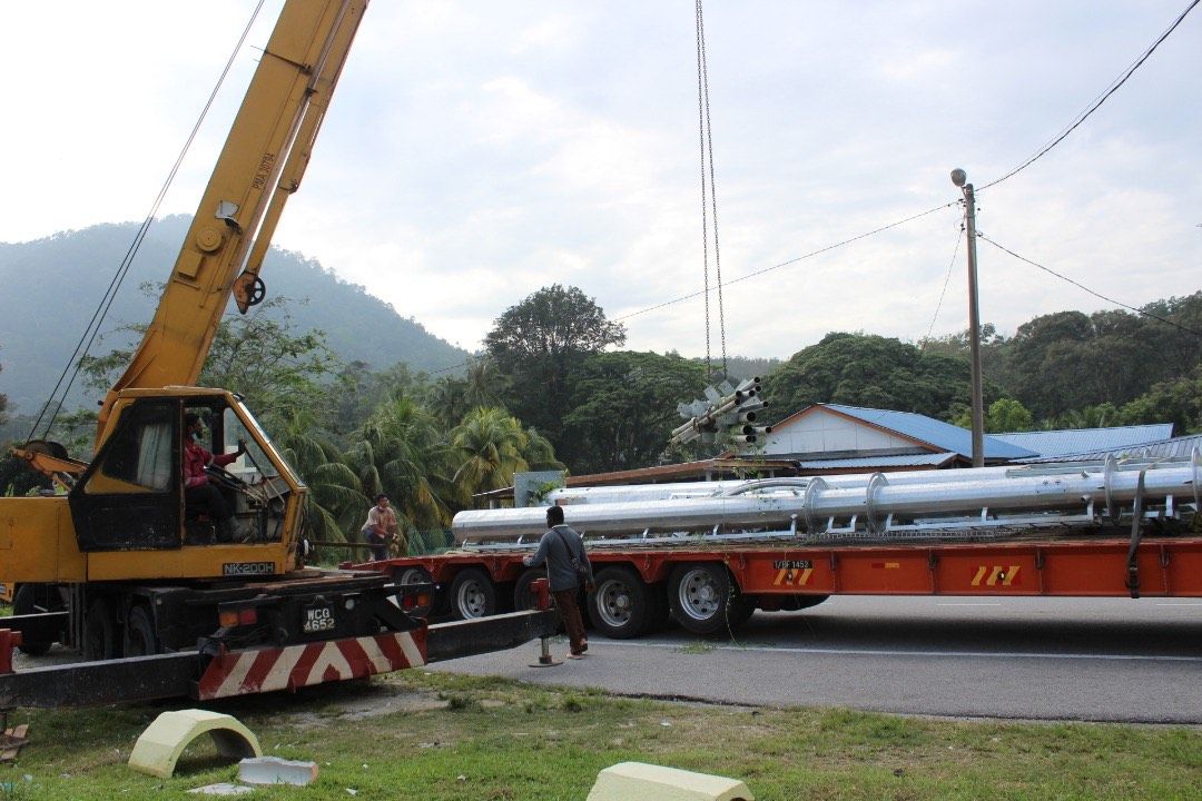 தொலைத் தொடர்பு கோபுரக் கட்டுமானப் பொருள்கள் பறிமுதல்- எம்.பி.எச்.எஸ் நடவடிக்கை