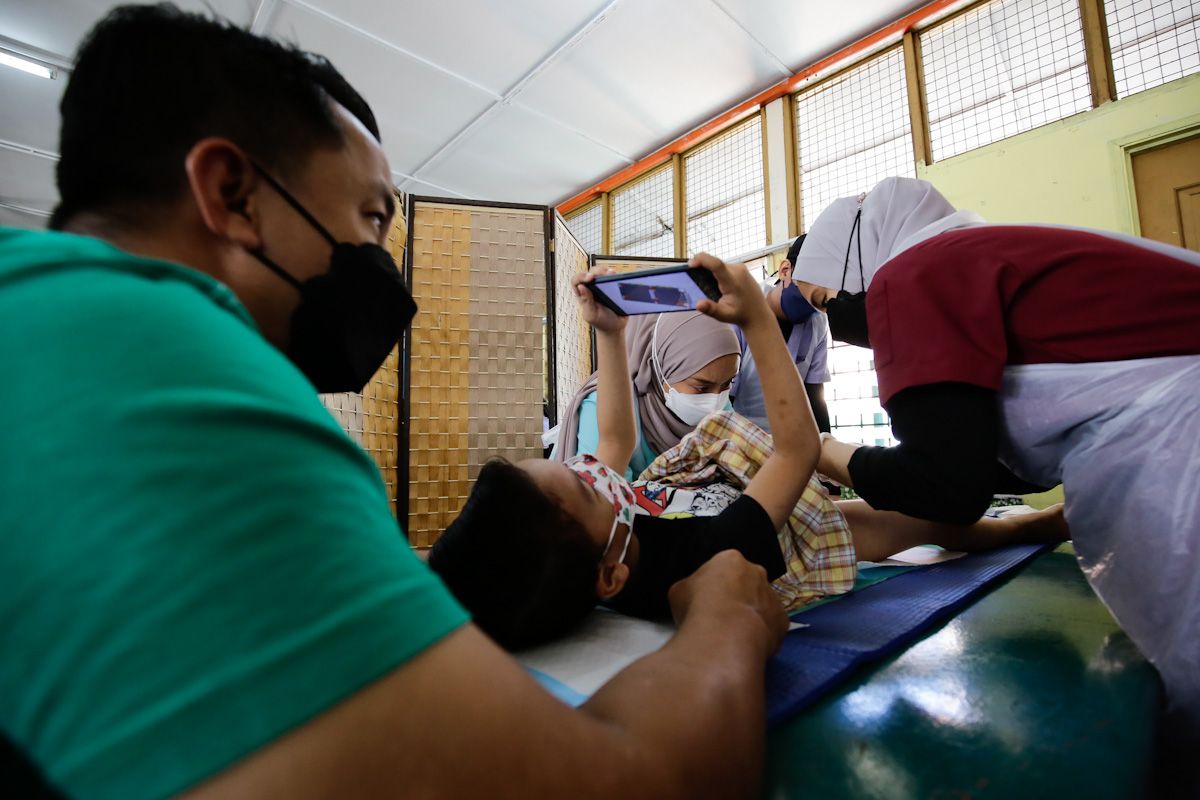 Pasangan kembar teruja sertai program khatan percuma beramai-ramai