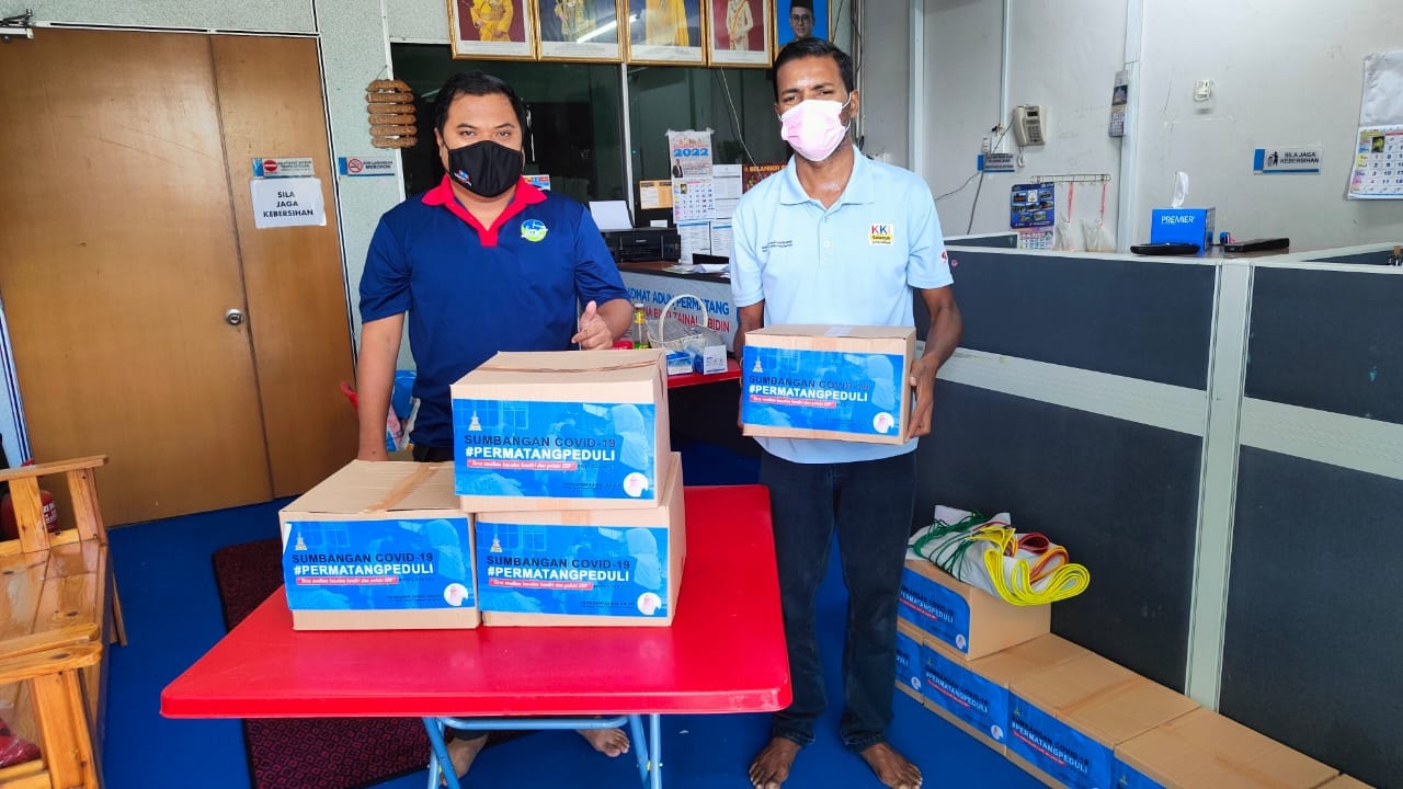 ADN Permatang agih 300 pek makanan asas, bantu penduduk dikuarantin