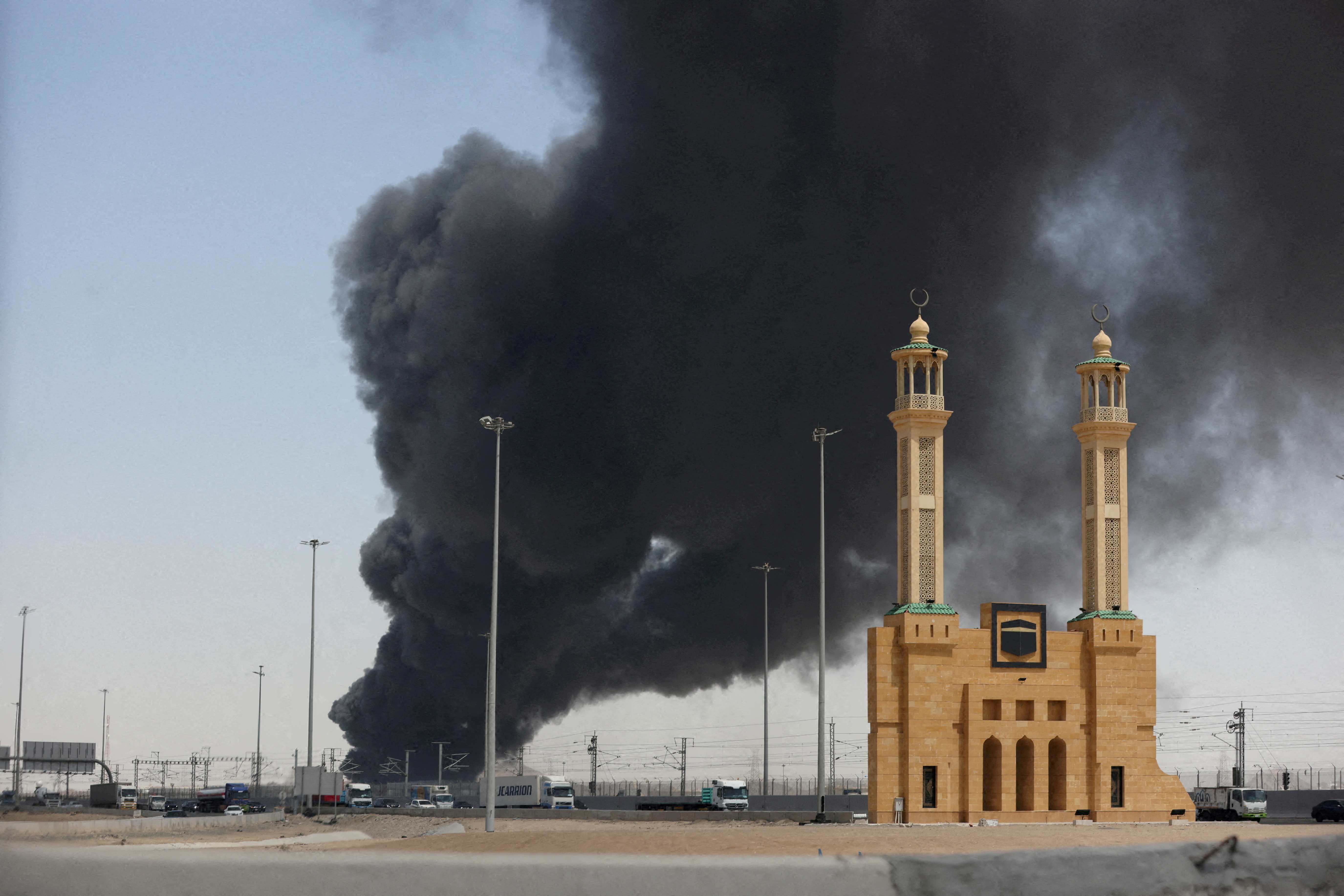 Saudi-led coalition to suspend military operations in Yemen during Ramadan
