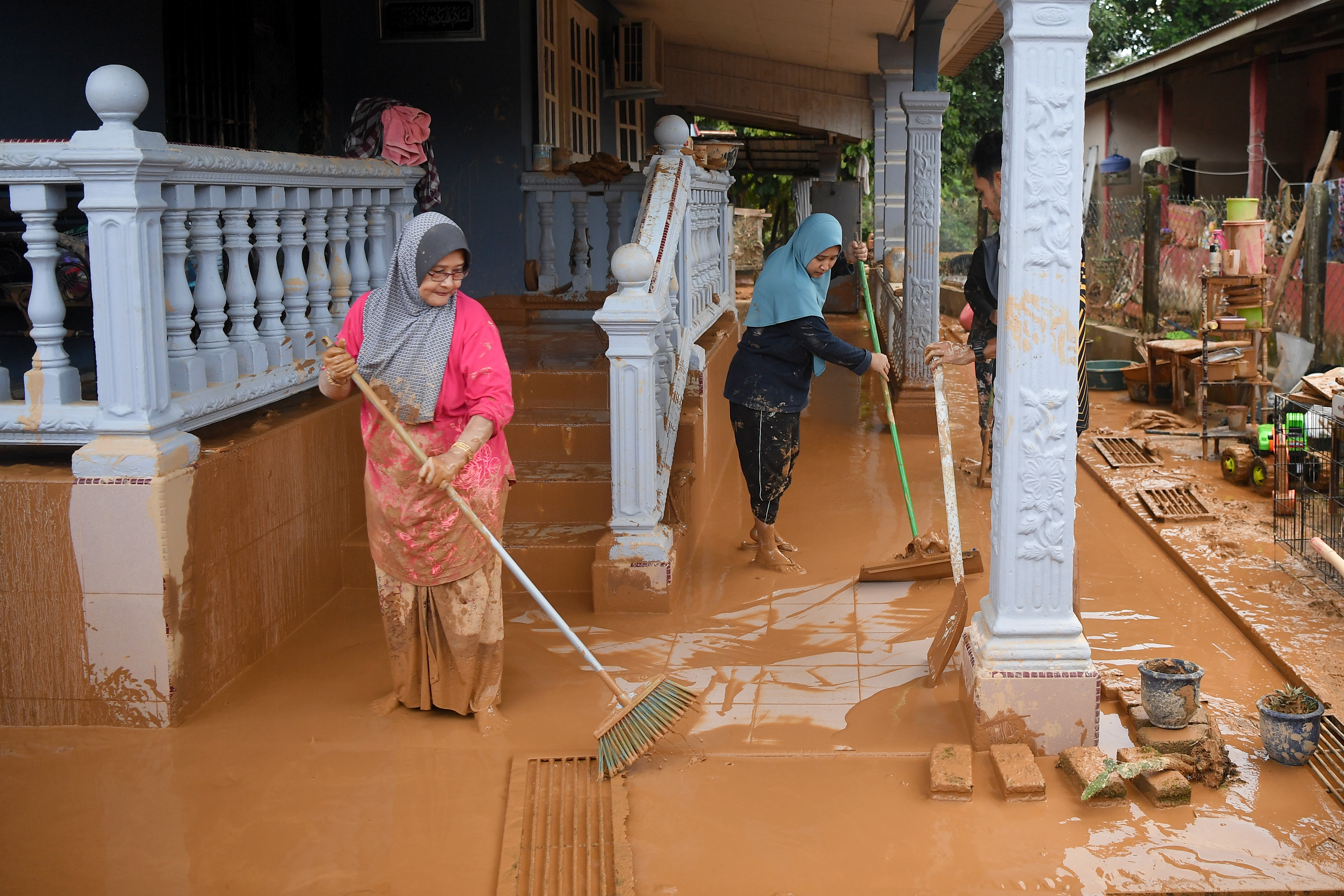Mangsa banjir di Terengganu meningkat, Kelantan menurun