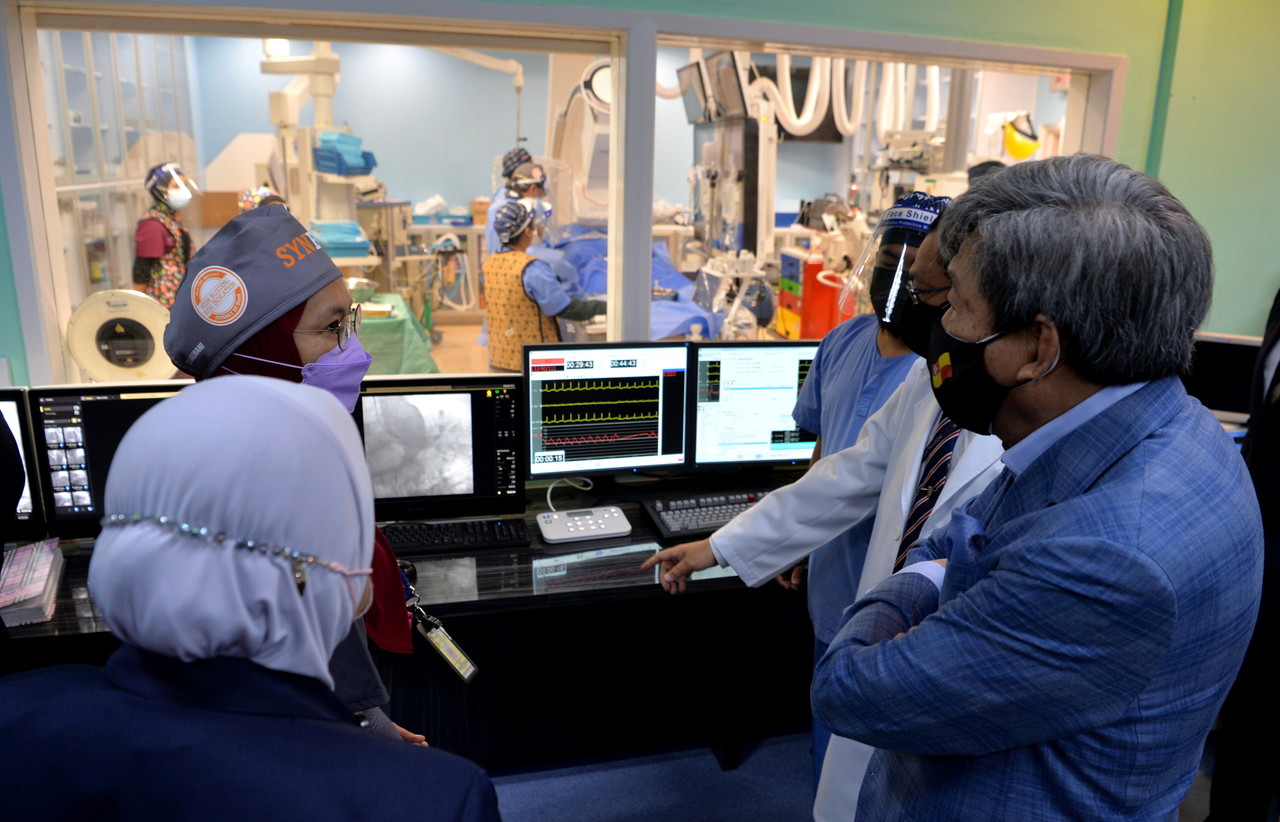 Sultan gembira usaha naik taraf, bina hospital baharu di Selangor
