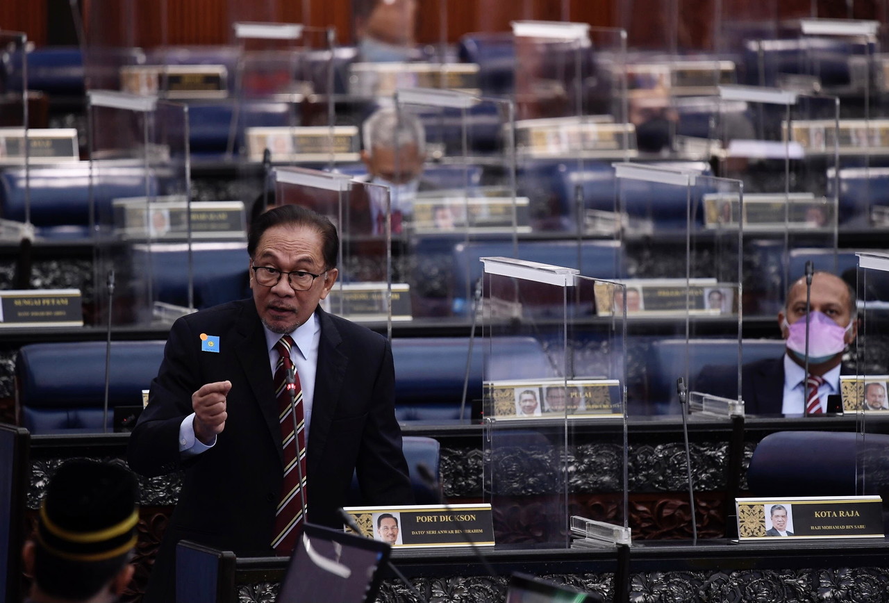 Anwar: Larangan tukar parti detik sejarah, kembalikan integriti sistem politik