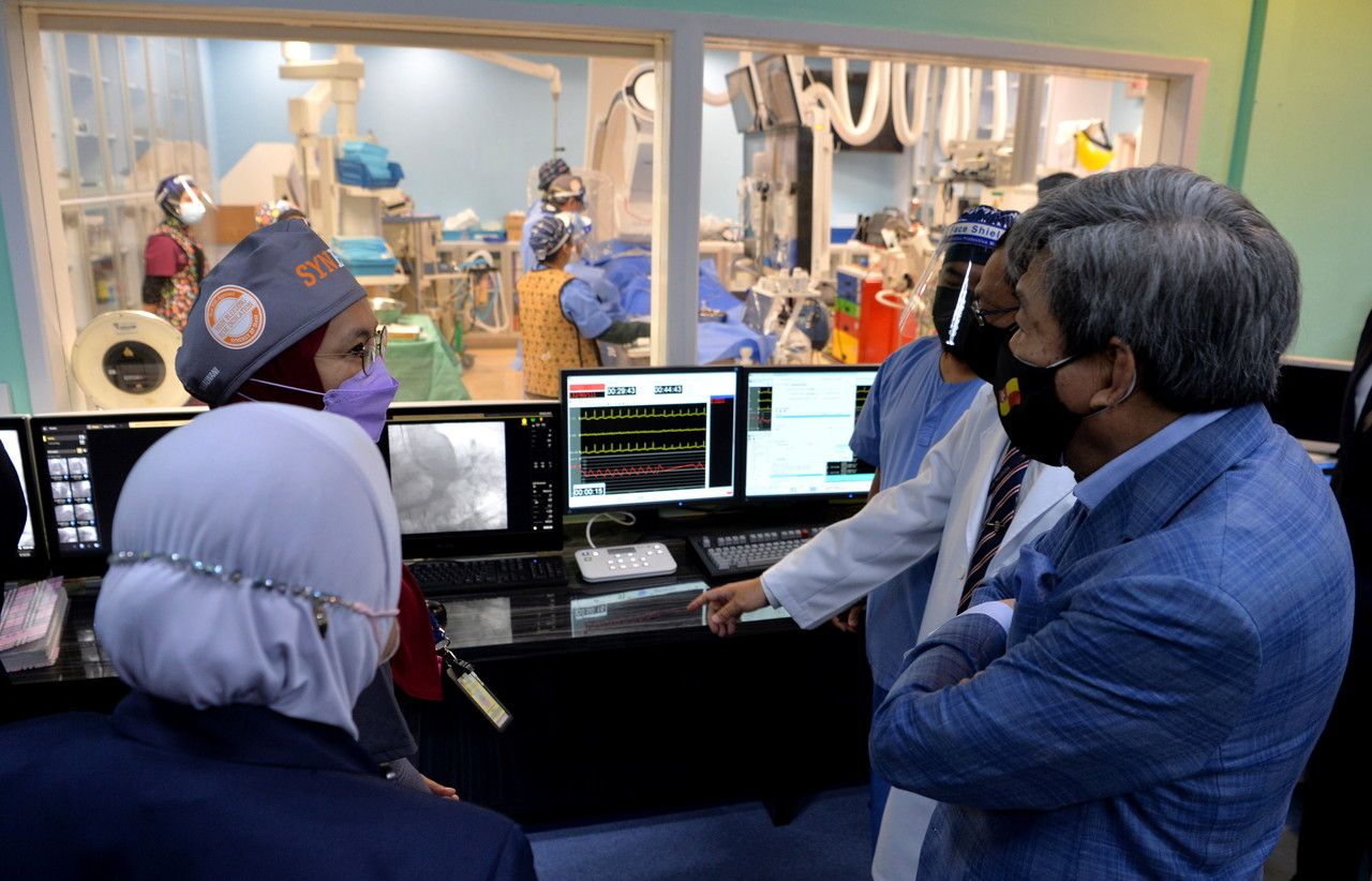 சிலாங்கூரில் மருத்துவமனைகள் புனரமைப்பு, புதிதாக நிர்மாணிப்பு- சுல்தான் மகிழ்ச்சி