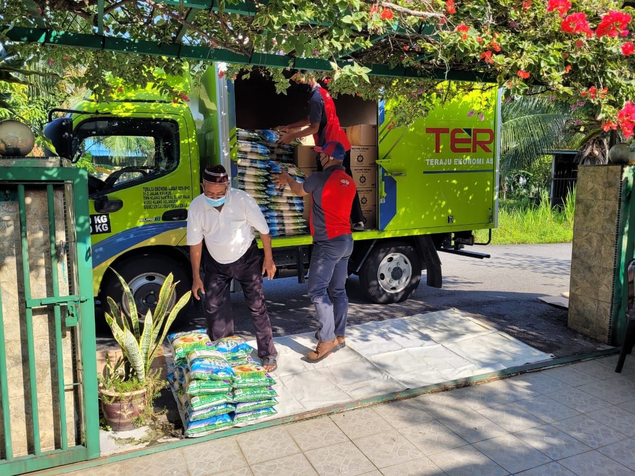 Mais agih sumbangan barang makanan, manfaat 230 keluarga