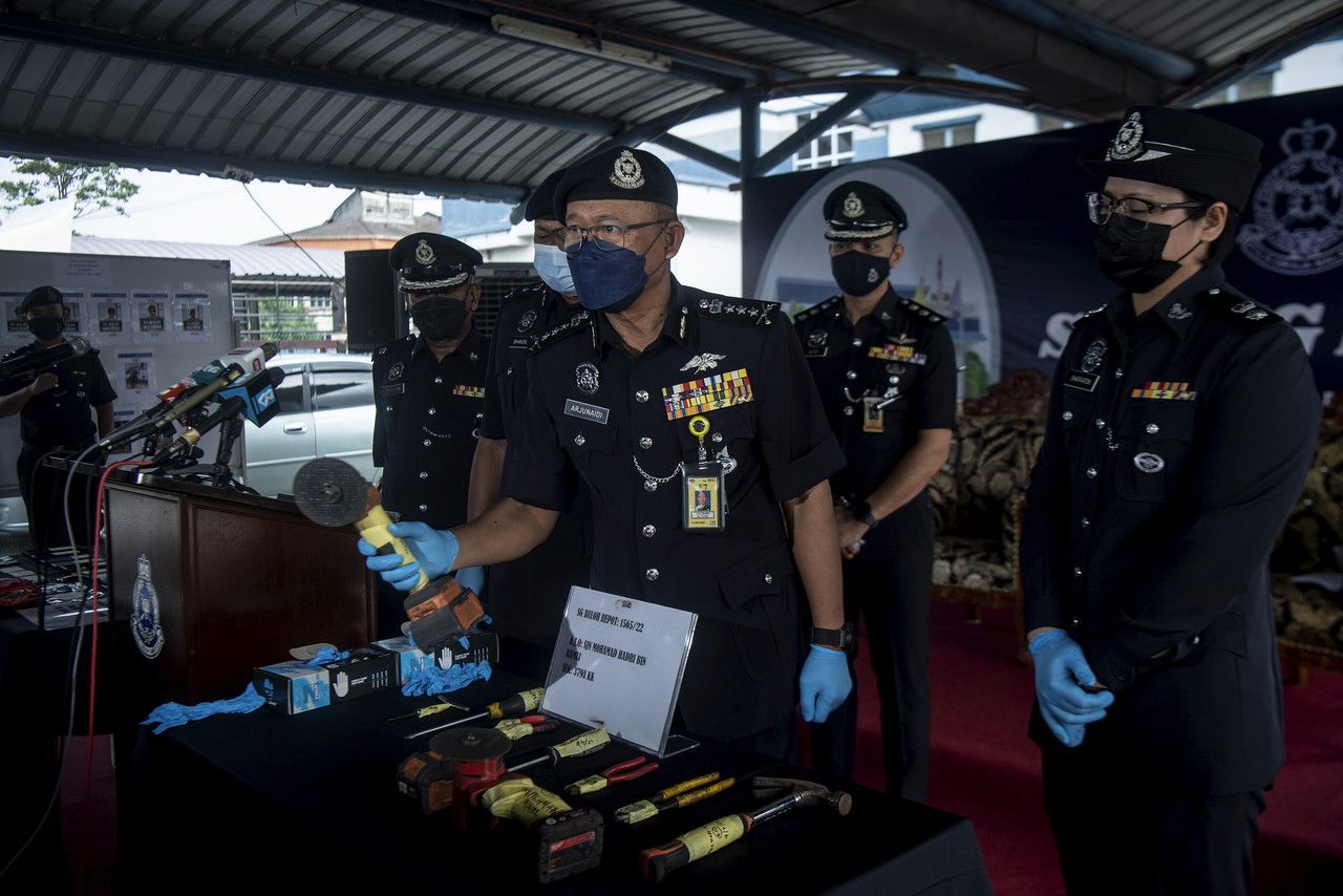 警方跨州瓦解罗里偷窃集团 逮10人侦破11罗里失窃案