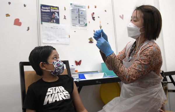 தடுப்பூசியை முழுமையாகப் பெற்ற சிறார்கள் எண்ணிக்கை 5 லட்சத்தை தாண்டியது