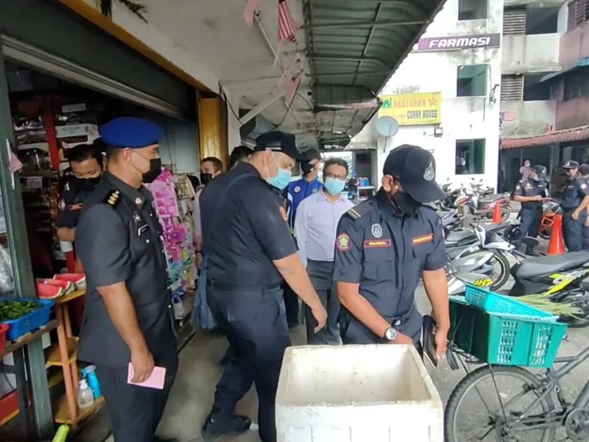KPDNHEP: Tindakan tegas terhadap rakyat tempatan sewa lesen niaga kepada warga asing