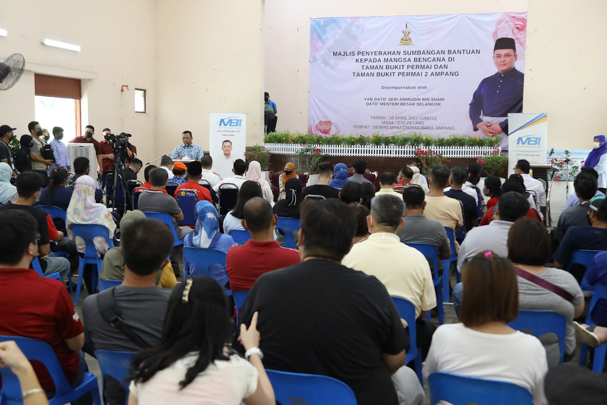 Mangsa tanah runtuh Taman Bukit Permai hargai sumbangan negeri