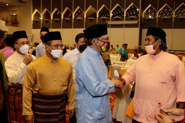 安华吁雪州公正党 协助恢复蓝眼辉煌