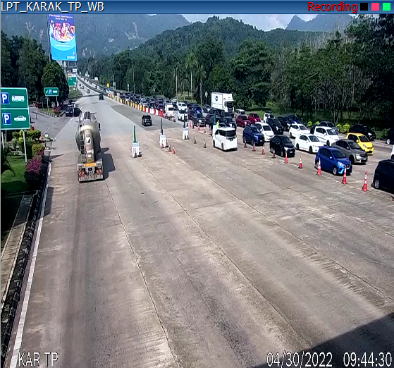 巴生谷出口.多条大道路段 今早现车流.缓慢前行或阻塞