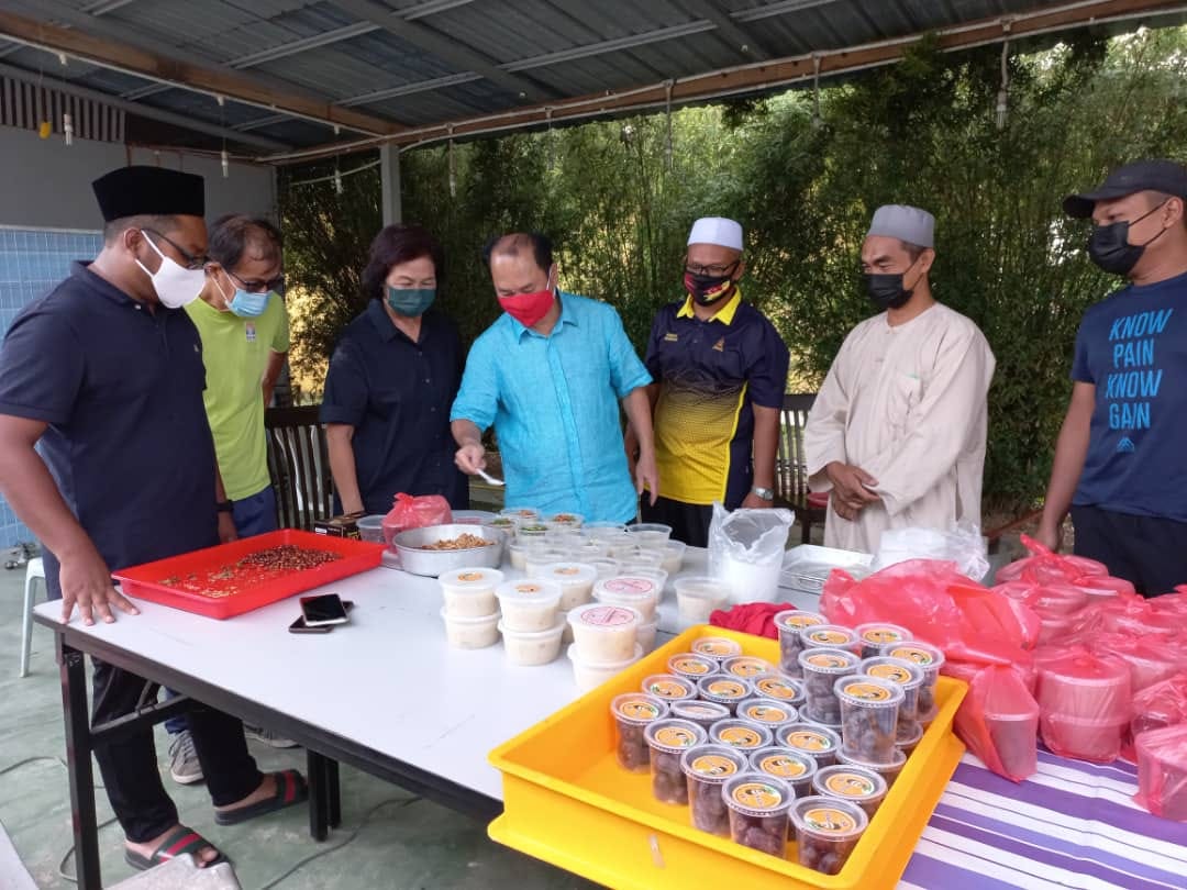 550 warga DUN Sungai Pelek dapat baucar beli-belah sempena Aidilfitri