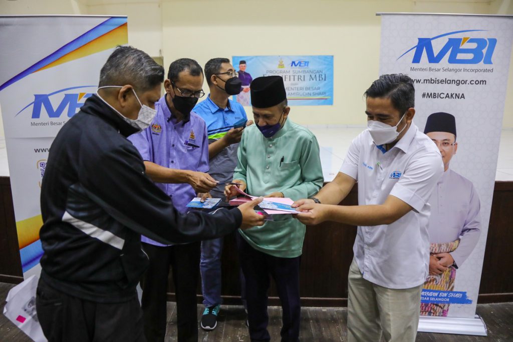 Thousands of asnaf, poor in Gombak provided aid by MBI for Aidilfitri