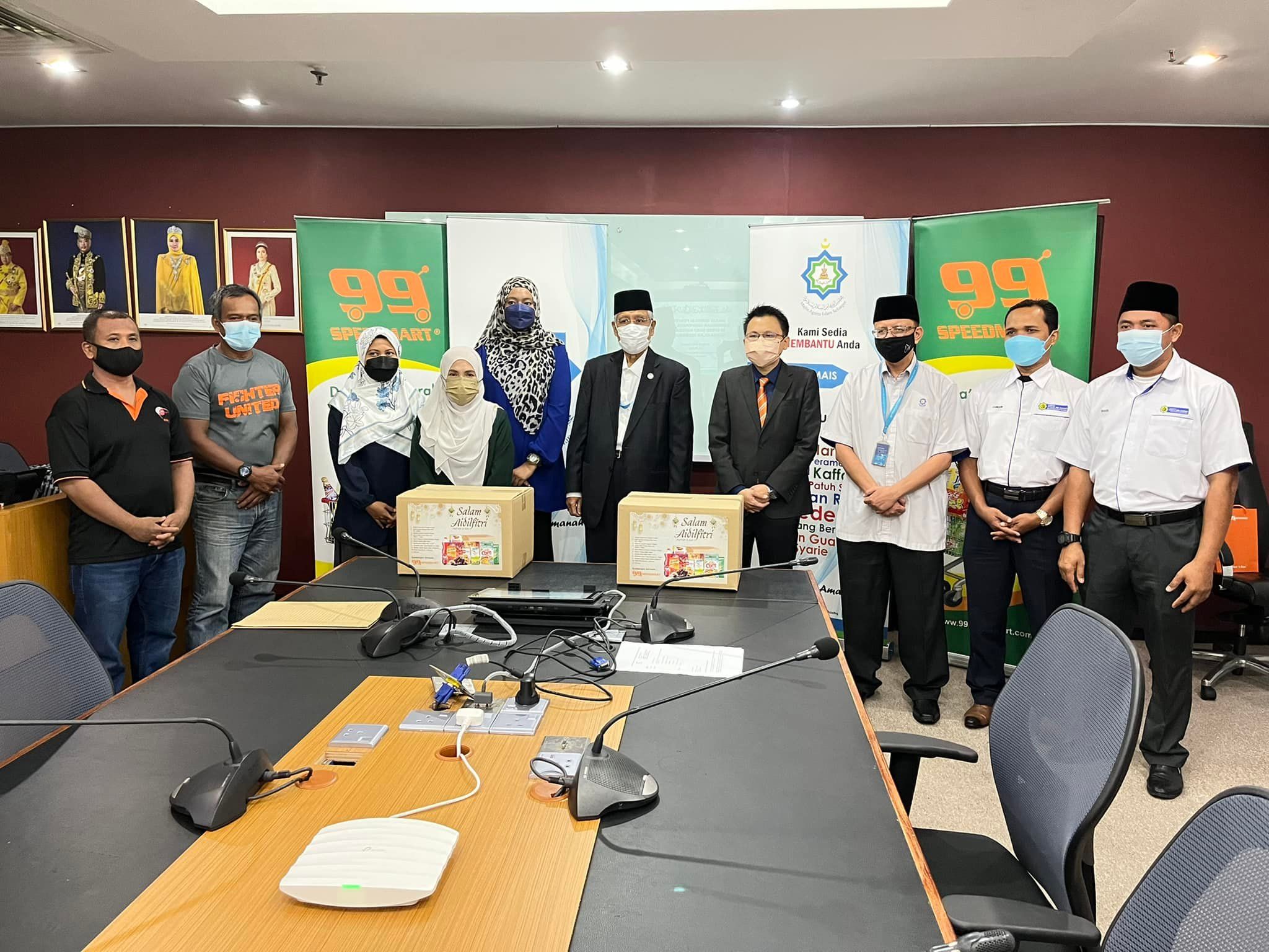 Mais terima 500 kotak makanan sumbangan 99 Speedmart